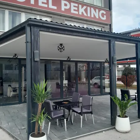 Peking 4*